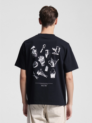 Gardening Kit T-shirt - Black